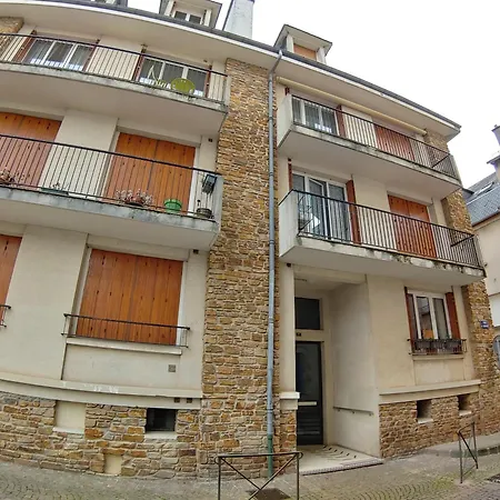 Halte, Proche Notre-dame *