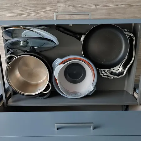 Halte, Proche Notre-dame *