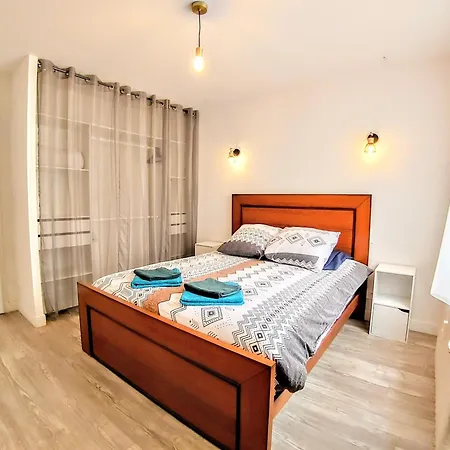 Halte, Proche Notre-dame